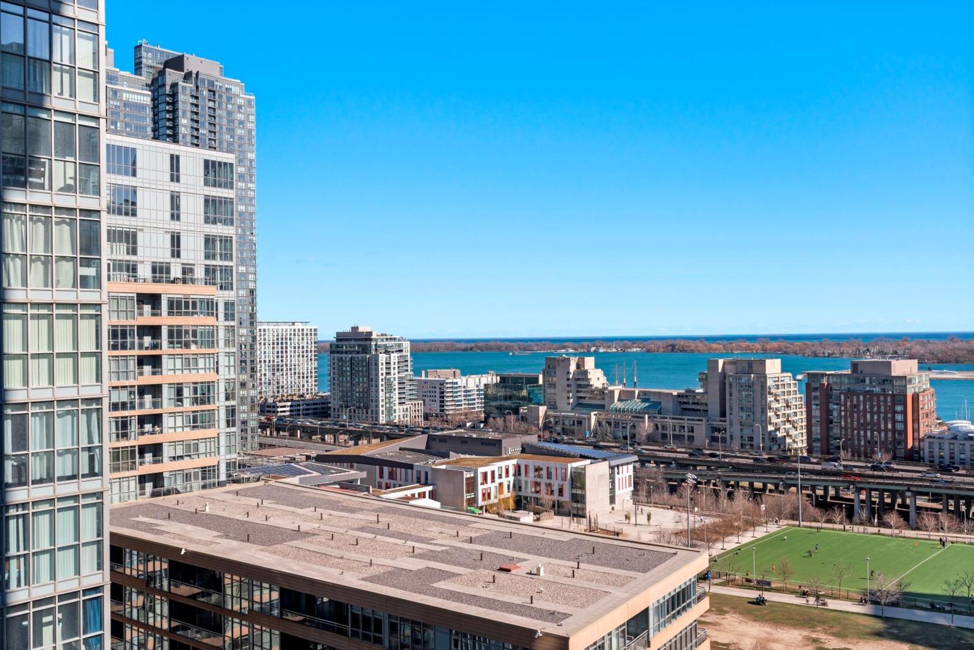 טורונטו Globalstay Elegant Downtown Apartments מראה חיצוני תמונה