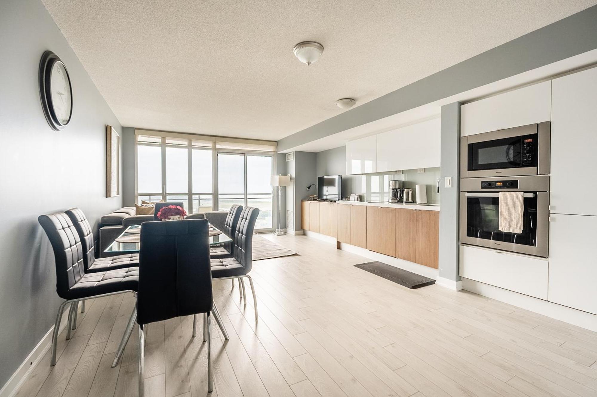 טורונטו Globalstay Elegant Downtown Apartments מראה חיצוני תמונה