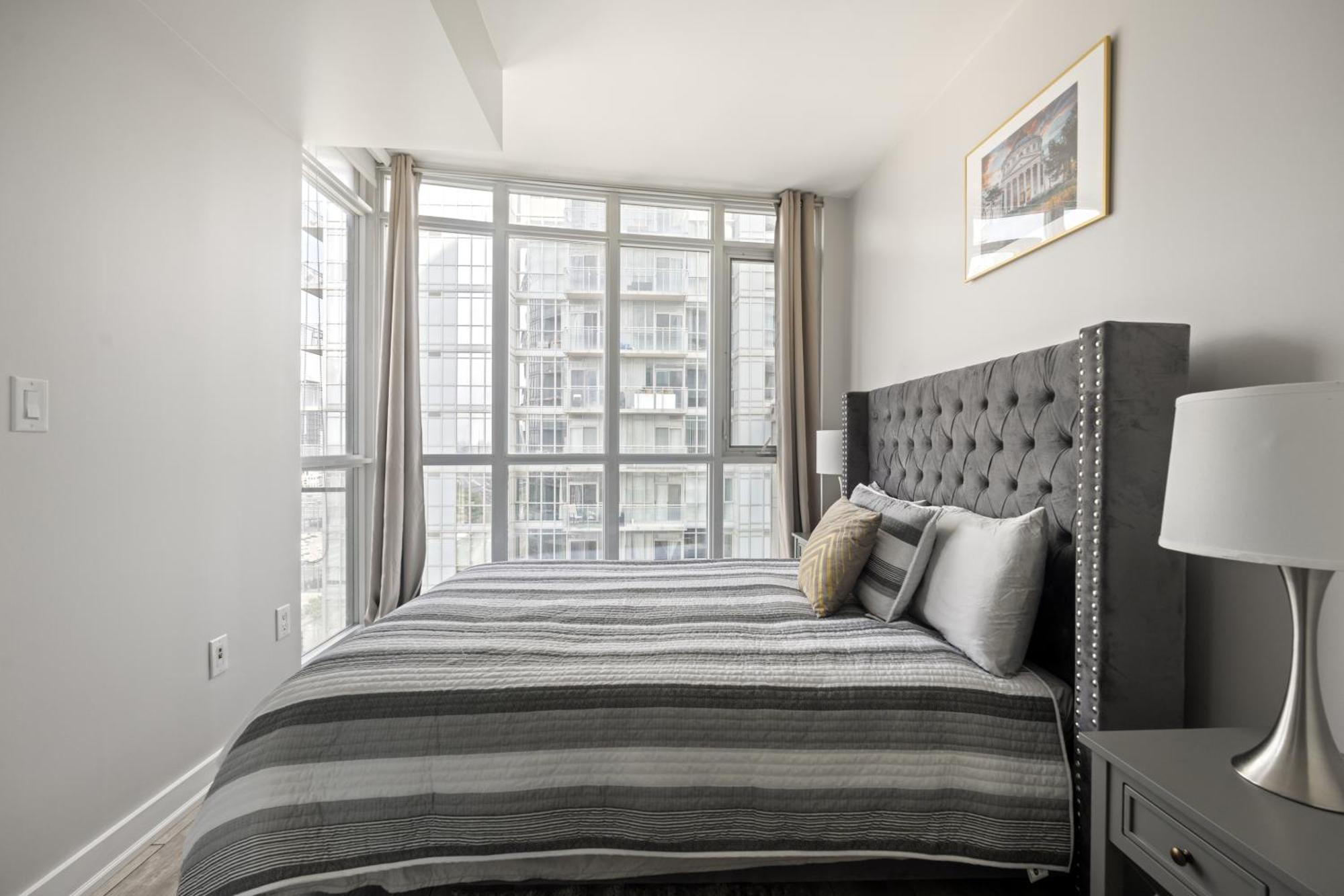 טורונטו Globalstay Elegant Downtown Apartments מראה חיצוני תמונה