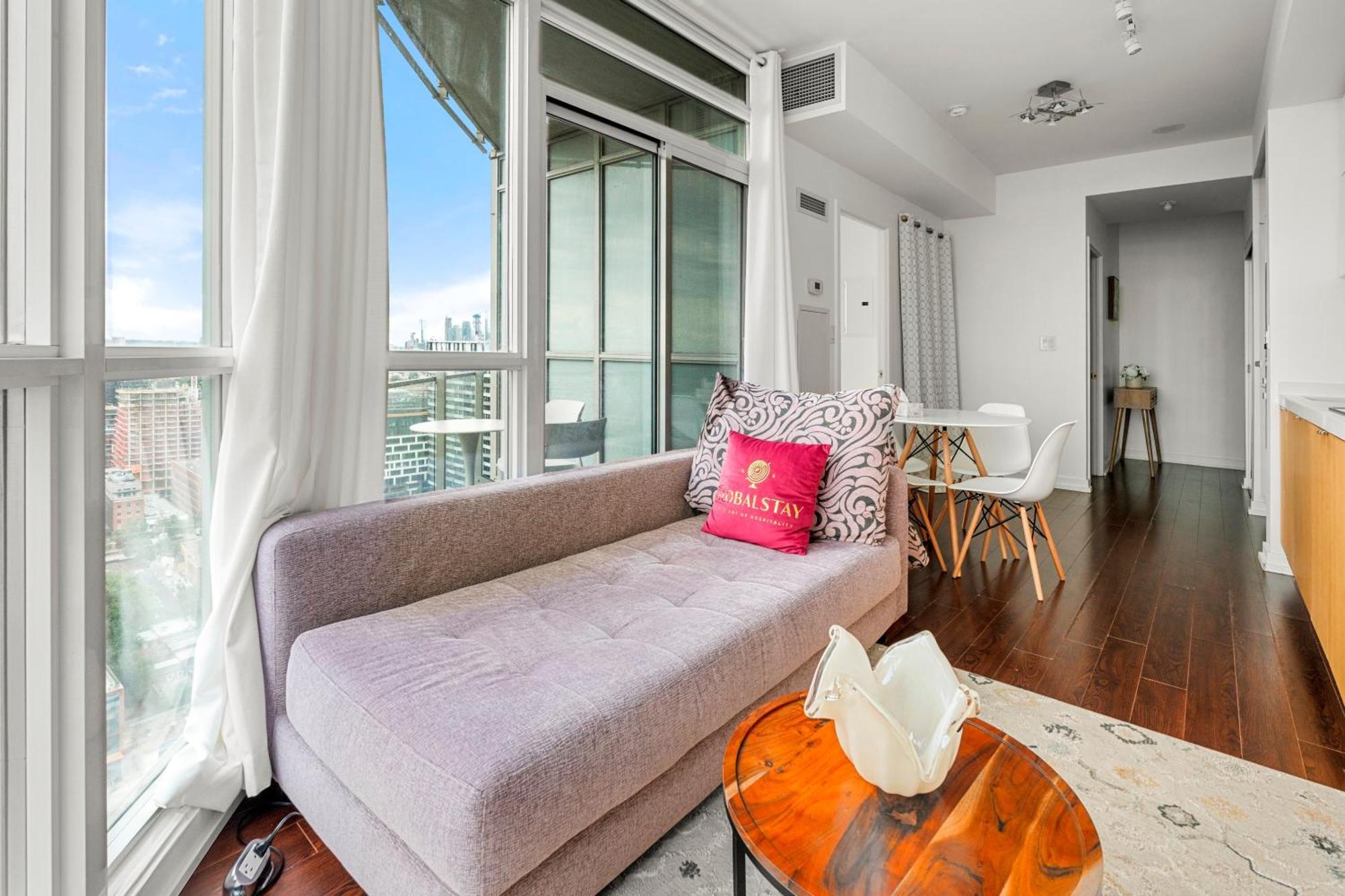 טורונטו Globalstay Elegant Downtown Apartments מראה חיצוני תמונה