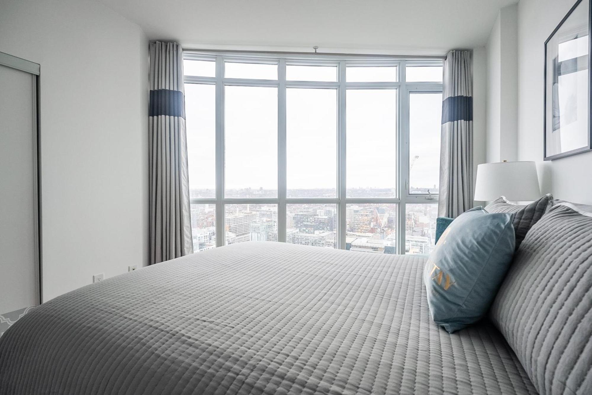טורונטו Globalstay Elegant Downtown Apartments מראה חיצוני תמונה