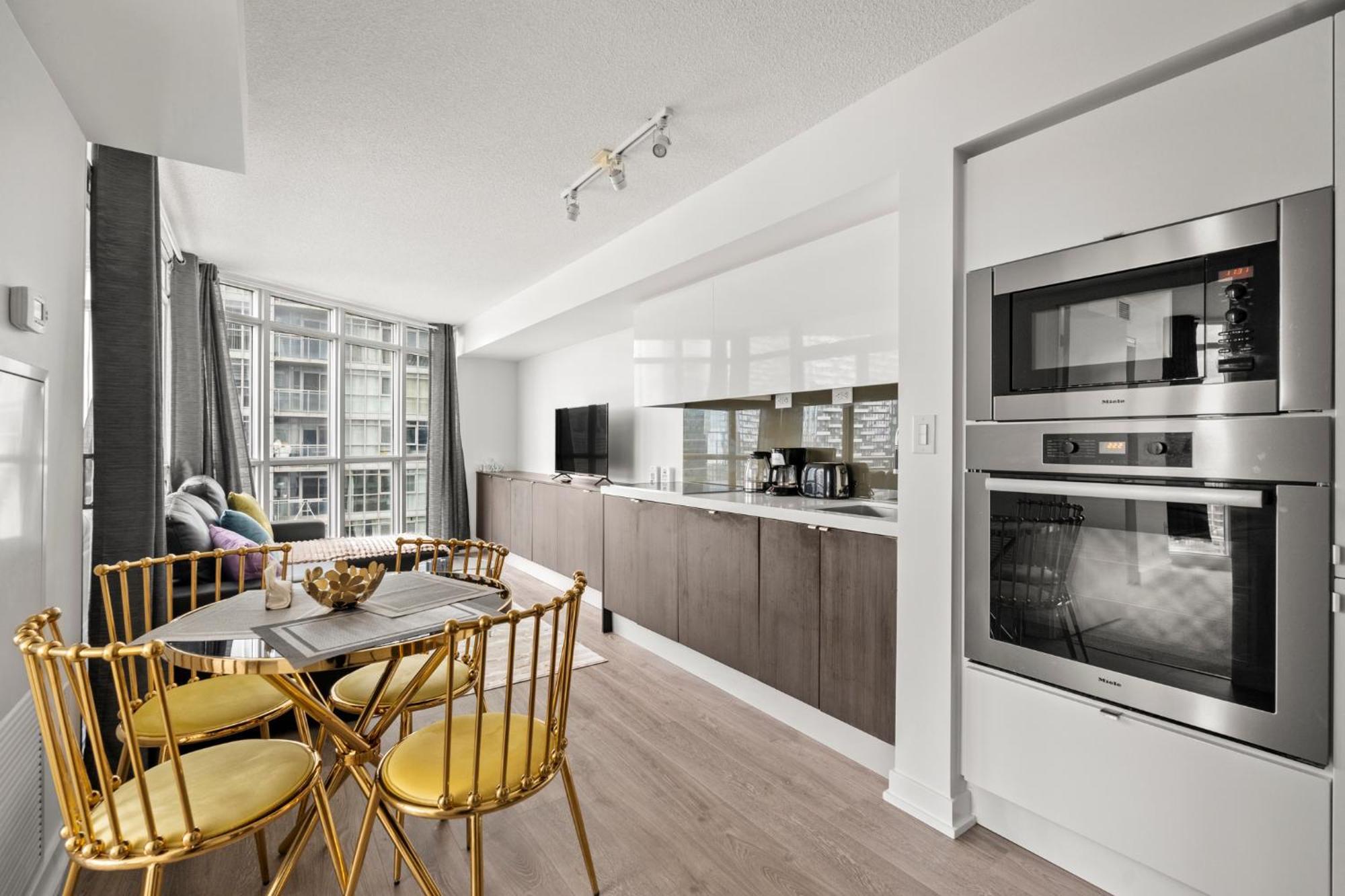 טורונטו Globalstay Elegant Downtown Apartments מראה חיצוני תמונה
