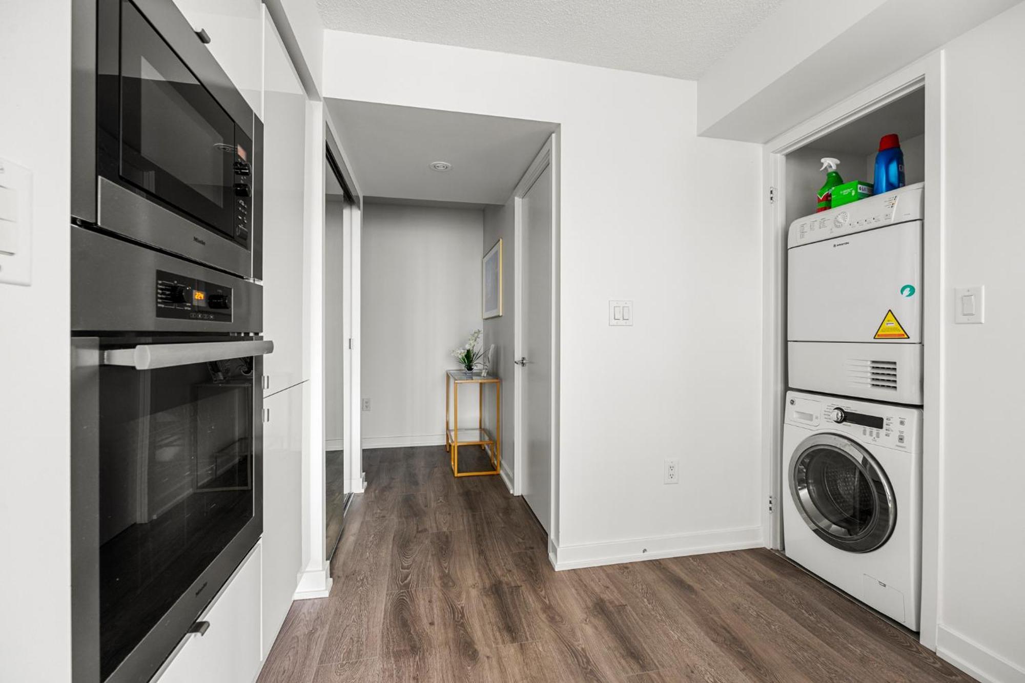 טורונטו Globalstay Elegant Downtown Apartments מראה חיצוני תמונה