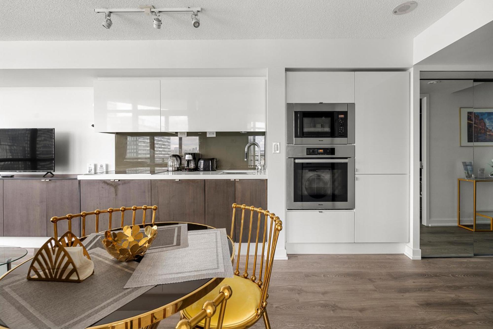 טורונטו Globalstay Elegant Downtown Apartments מראה חיצוני תמונה